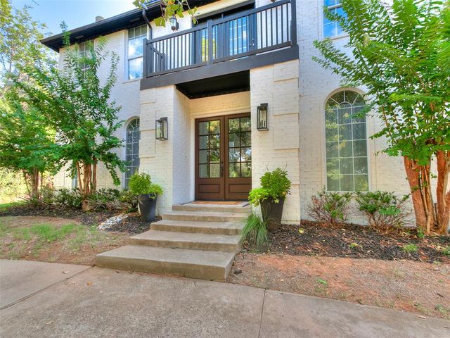 16 Greenmore Drive, Edmond, OK 73034