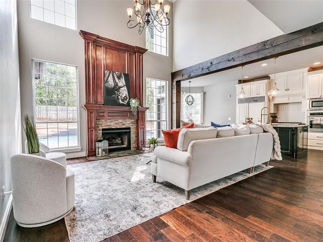 16 Greenmore Drive, Edmond, OK 73034