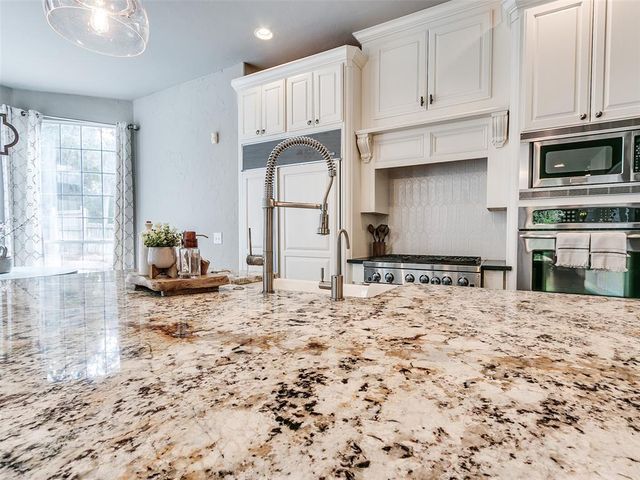 16 Greenmore Drive, Edmond, OK 73034