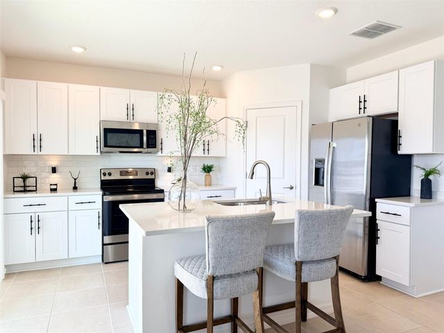 1126 CALICO POINTE CIRCLE, Groveland, FL 34736