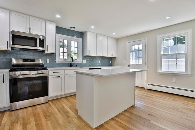7 Holly Drive, Nashua, NH 03063