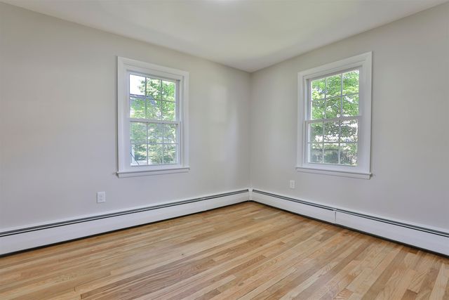 7 Holly Drive, Nashua, NH 03063
