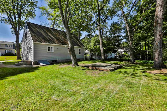 7 Holly Drive, Nashua, NH 03063