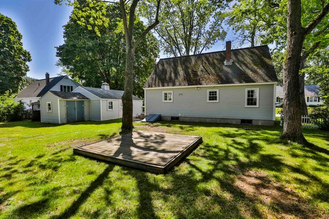 7 Holly Drive, Nashua, NH 03063