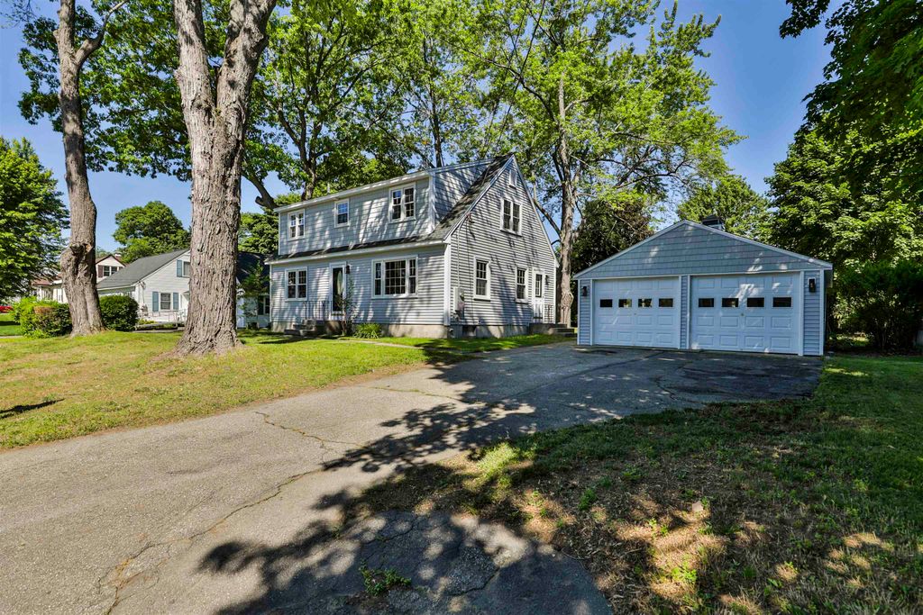 7 Holly Drive, Nashua, NH 03063