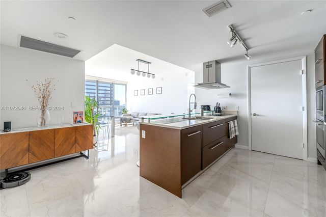 495 Brickell Ave 3211, Miami, FL 33131