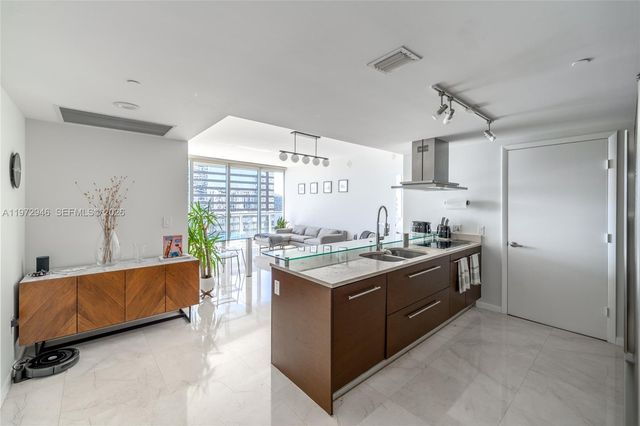 495 Brickell Ave 3211, Miami, FL 33131