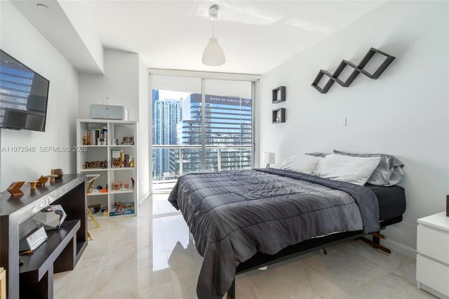 495 Brickell Ave 3211, Miami, FL 33131