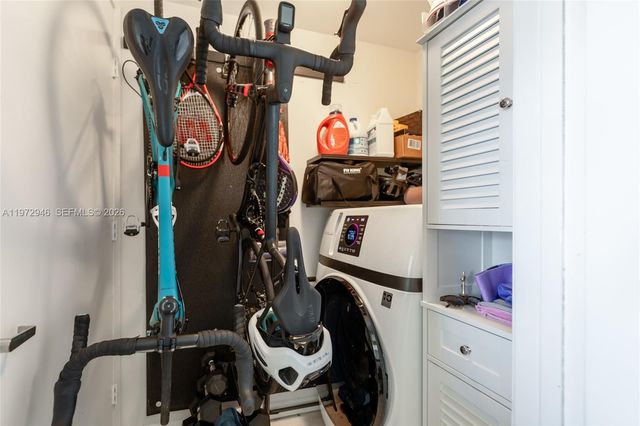 495 Brickell Ave 3211, Miami, FL 33131