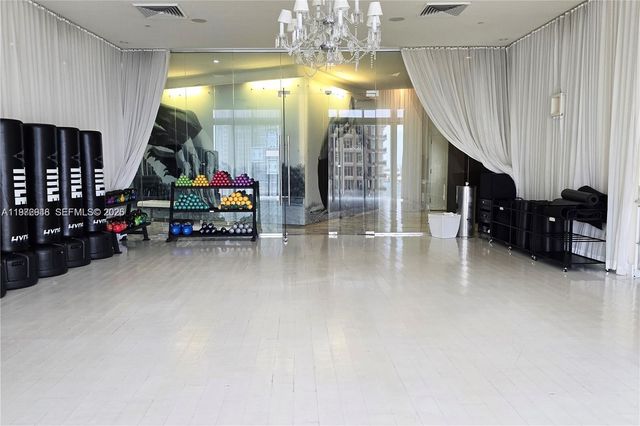 495 Brickell Ave 3211, Miami, FL 33131