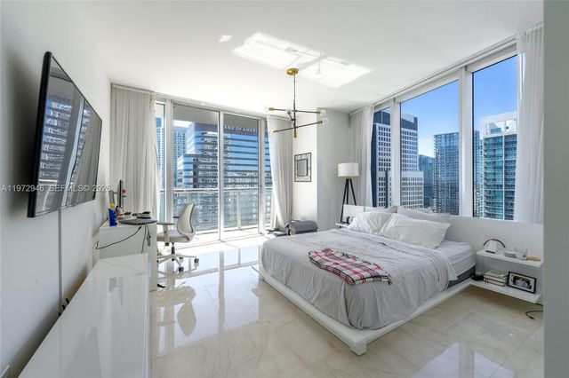 495 Brickell Ave 3211, Miami, FL 33131