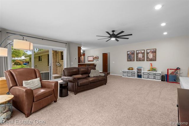 20001 S Riverhill Drive, Clinton Township, MI 48036