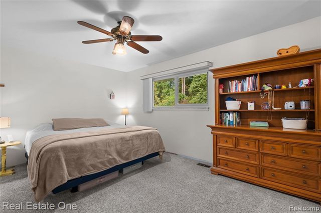 20001 S Riverhill Drive, Clinton Township, MI 48036