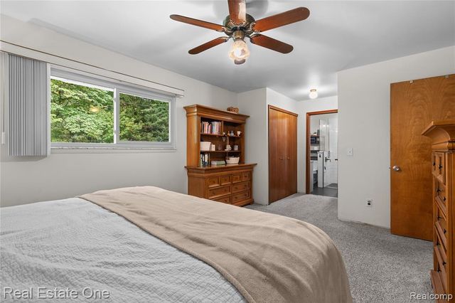 20001 S Riverhill Drive, Clinton Township, MI 48036