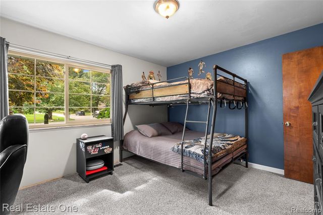 20001 S Riverhill Drive, Clinton Township, MI 48036