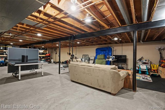 20001 S Riverhill Drive, Clinton Township, MI 48036