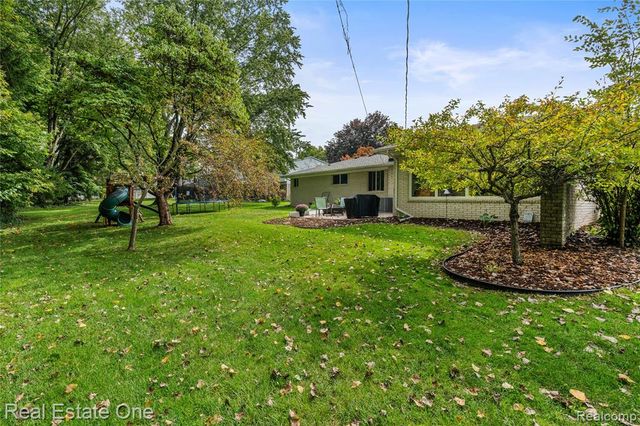 20001 S Riverhill Drive, Clinton Township, MI 48036