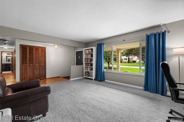 20001 S Riverhill Drive, Clinton Township, MI 48036