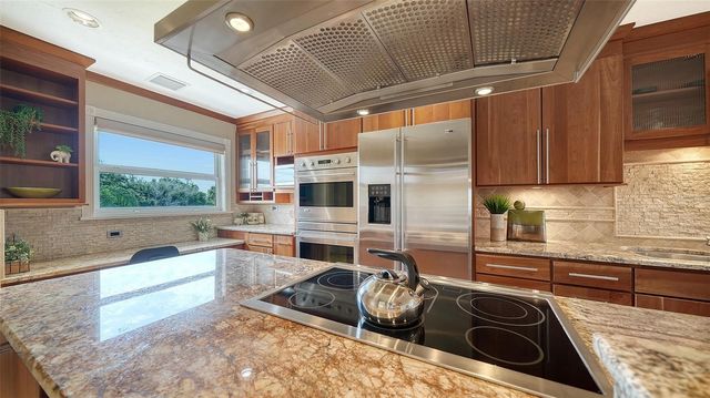 7115 GULF OF MEXICO DRIVE 23, Longboat Key, FL 34228