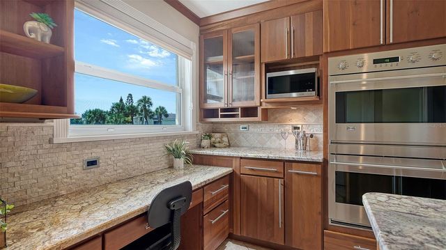 7115 GULF OF MEXICO DRIVE 23, Longboat Key, FL 34228