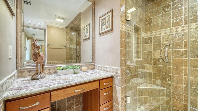 7115 GULF OF MEXICO DRIVE 23, Longboat Key, FL 34228