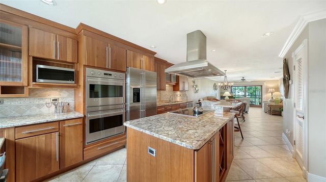 7115 GULF OF MEXICO DRIVE 23, Longboat Key, FL 34228