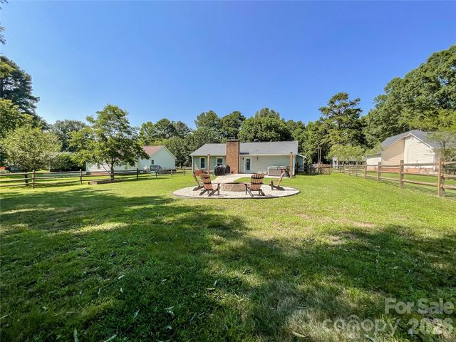 103 Woodland Lane, Monroe, NC 28112