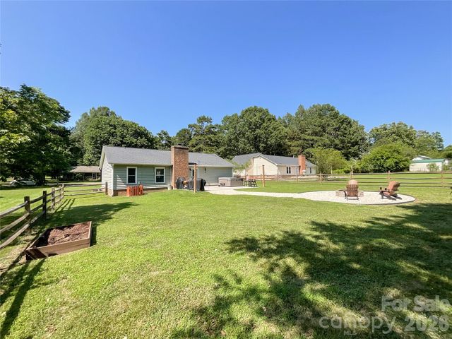 103 Woodland Lane, Monroe, NC 28112