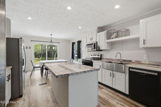 1610 Stanbury Road SW, Supply, NC 28462