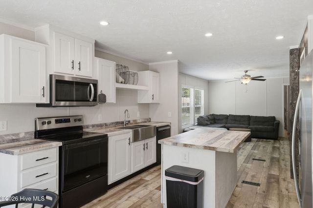 1610 Stanbury Road SW, Supply, NC 28462
