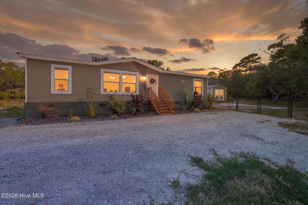 1610 Stanbury Road SW, Supply, NC 28462