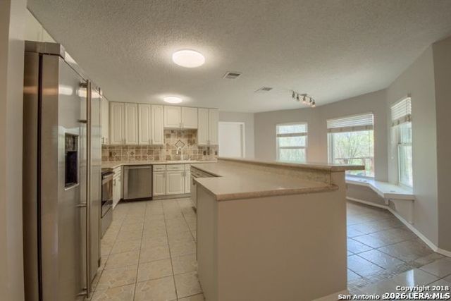 6911 Ridge Place, San Antonio, TX 78250