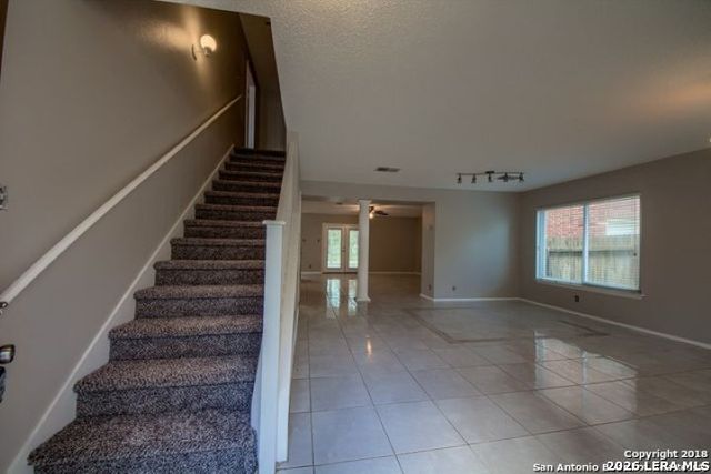 6911 Ridge Place, San Antonio, TX 78250