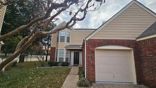 205 Cimarron Trail 1, Irving, TX 75063