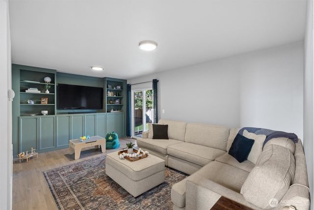 9722 50th Avenue NE, Marysville, WA 98270