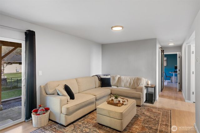 9722 50th Avenue NE, Marysville, WA 98270