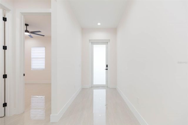 7205 N LOIS AVENUE, Tampa, FL 33614