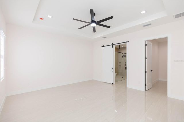 7205 N LOIS AVENUE, Tampa, FL 33614