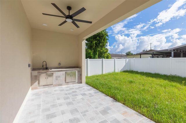 7205 N LOIS AVENUE, Tampa, FL 33614