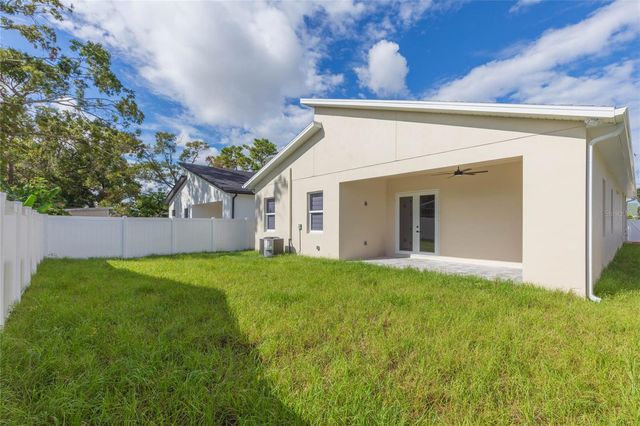 7205 N LOIS AVENUE, Tampa, FL 33614