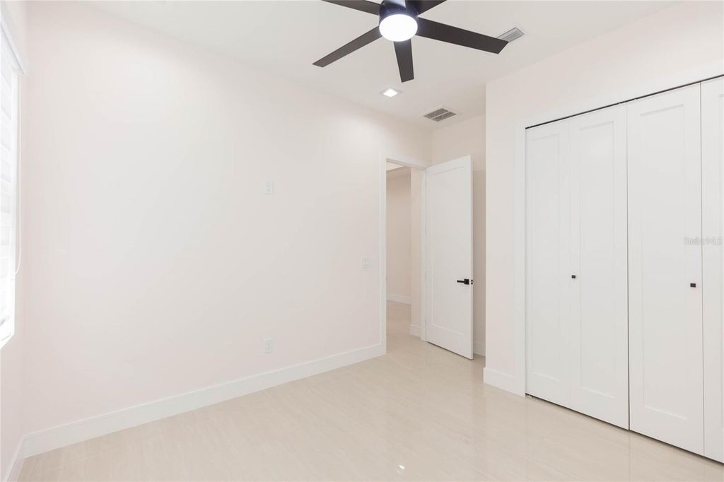 Image 26 of property listing at 7205 N LOIS AVENUE, Tampa, FL 33614
