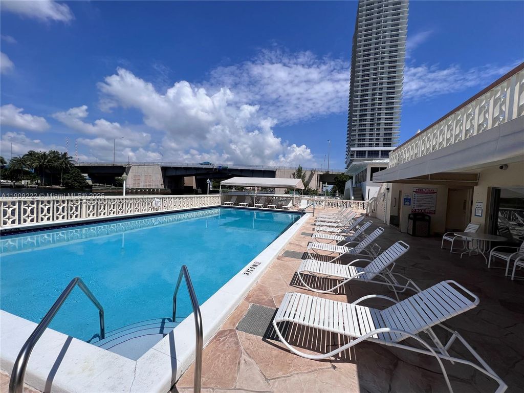 1817 S Ocean Dr 622, Hallandale Beach, FL 33009