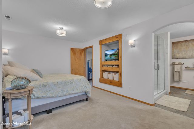 1345 N Kaniksu ST, Post Falls, ID 83854