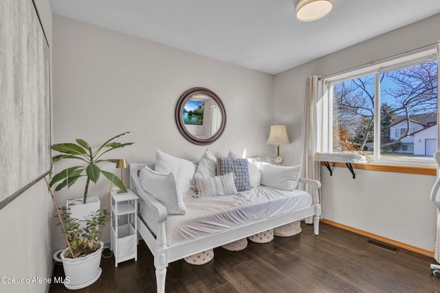 1345 N Kaniksu ST, Post Falls, ID 83854