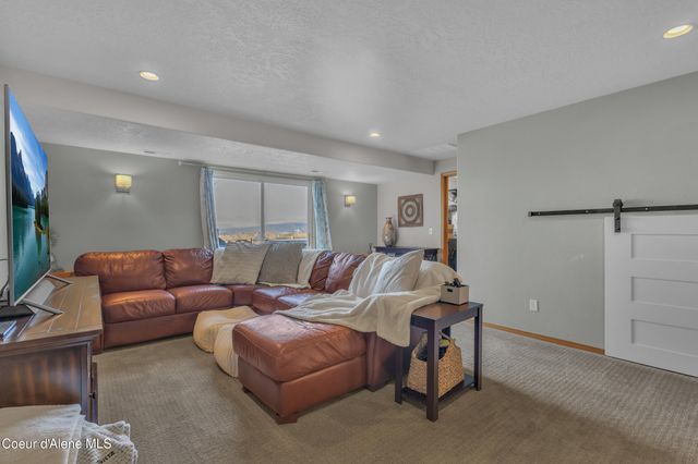 1345 N Kaniksu ST, Post Falls, ID 83854