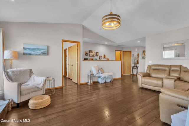 1345 N Kaniksu ST, Post Falls, ID 83854