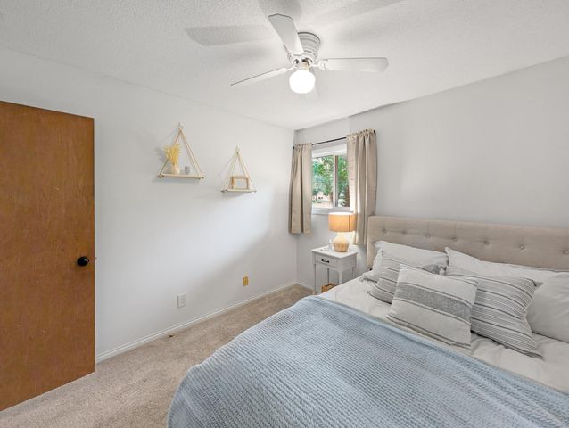 10500 39th Avenue N, Plymouth, MN 55441