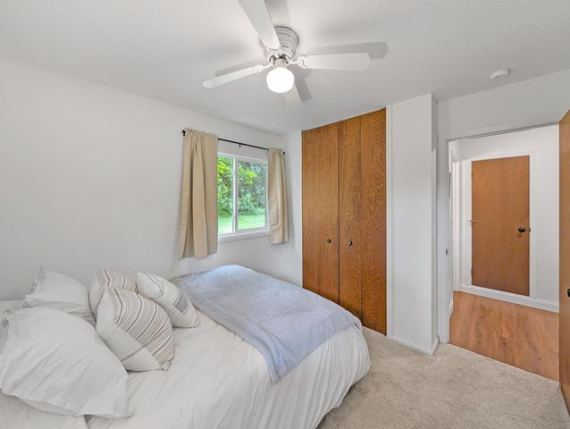 10500 39th Avenue N, Plymouth, MN 55441