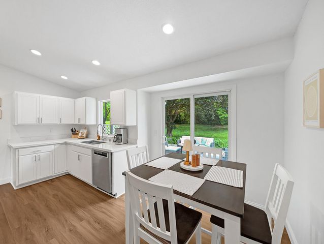 10500 39th Avenue N, Plymouth, MN 55441