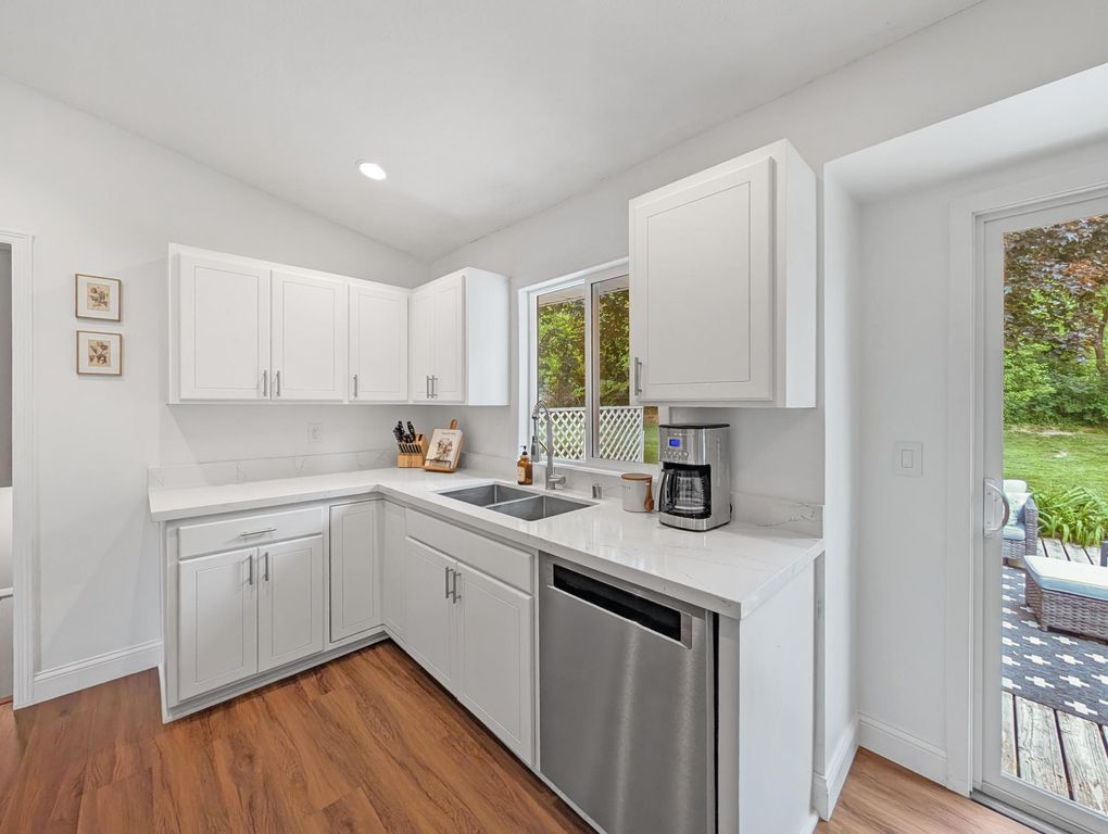 10500 39th Avenue N, Plymouth, MN 55441 — photo 3